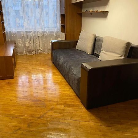 Apartment Next To Metro Station Pechersk Kiev Esterno foto